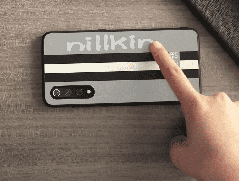 Дизайн поверхности чехла Nillkin Striped Case для телефона Xiaomi Mi 9 